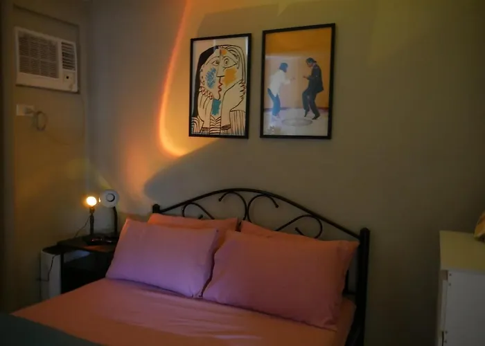 One Bedroom Unit For 3 - Salcedo Square Near Trident Manila