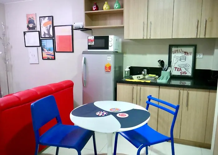 One Bedroom Unit For 3 - Salcedo Square Near Trident Apartment *